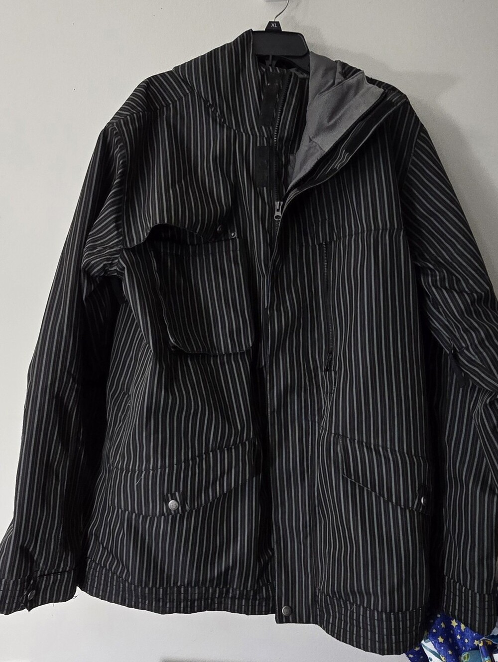 Burton Black Pinstripe Hooded Jacket Sz XL